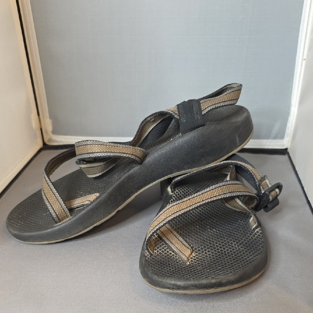 Chaco Black and Tan Mens Sandals Sz 12